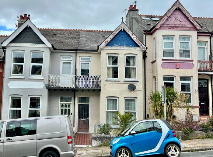 3 Bedroom Terraced House To Rent In Thornbury Park Road - Three Bedroom Townhouse In Peverell - Viewings/virtual Viewings By Appointment, PL3