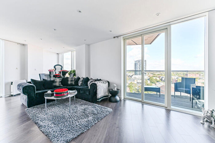 2 Bedroom Flat For Sale In Tennyson Apartments, Croydon, CR0