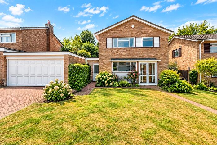 4 Bedroom Detached House For Sale In Great Ellshams, Banstead, SM7