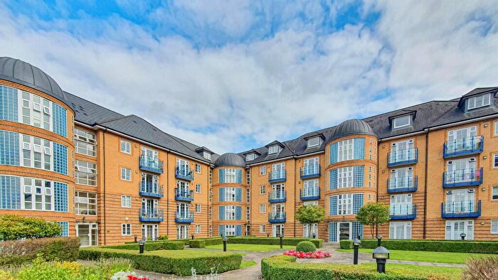 2 Bedroom Apartment To Rent In Newland Gardens, Hertford, SG13
