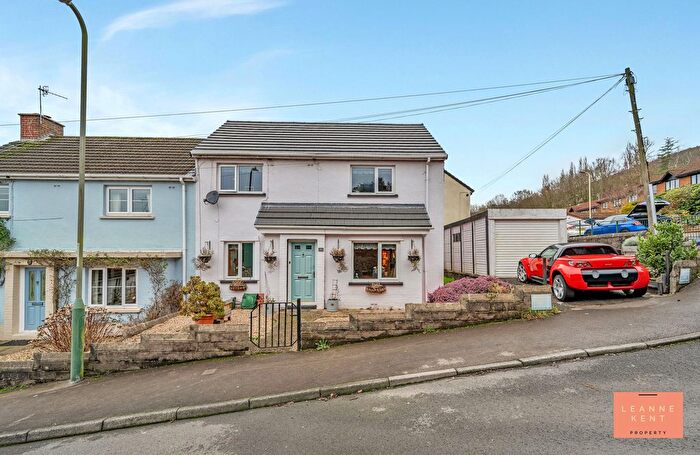3 Bedroom End Of Terrace House For Sale In Llanarth Street, Machen, CF83