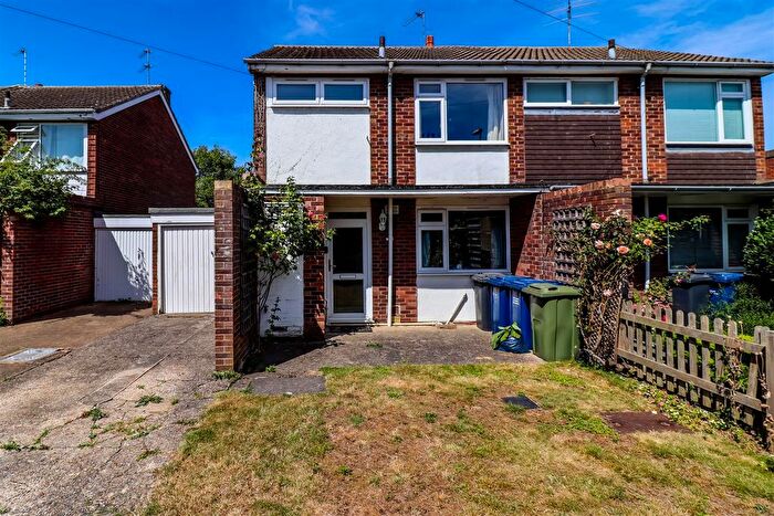 3 Bedroom Property To Rent In Exeter Close, Trumpington, Cambridge, CB2