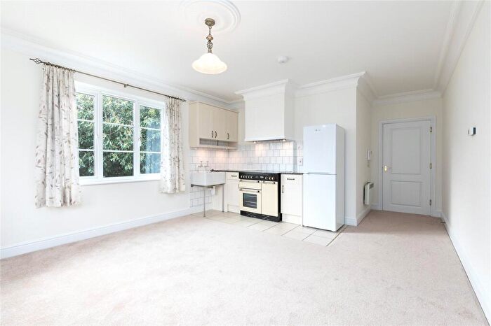2 Bedroom Apartment To Rent In Christine Ingram Gardens, Bracknell, Berkshire, RG42