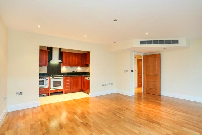 2 Bedroom Flat To Rent In The Boulevard, Imperial Wharf, London, SW6