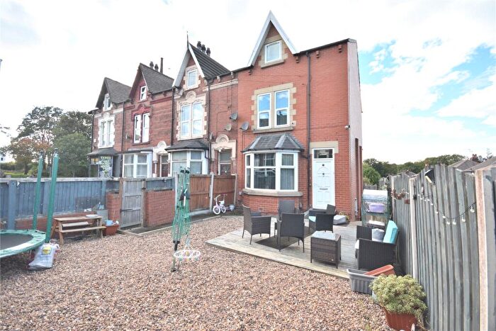 4 Bedroom Terraced House For Sale In William Avenue, Leeds, LS15