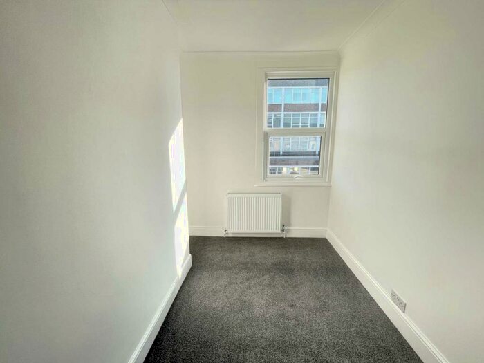 2 Bedroom Flat To Rent In Edwin Street, Gravesend, DA12