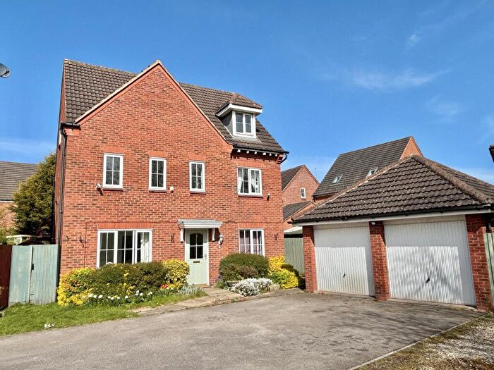 6 Bedroom Detached House For Sale In Lockside Close, Glen Parva, Leicester, Leicestershire., LE2