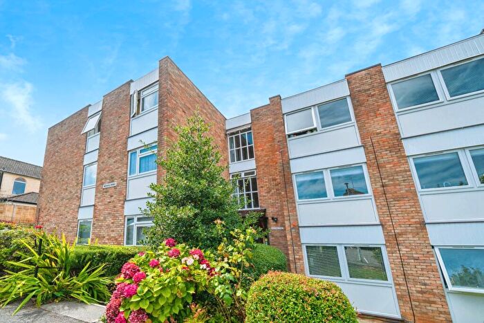 2 Bedroom Flat For Sale In Glebelands Road, Filton, Bristol, Gloucestershire, BS34