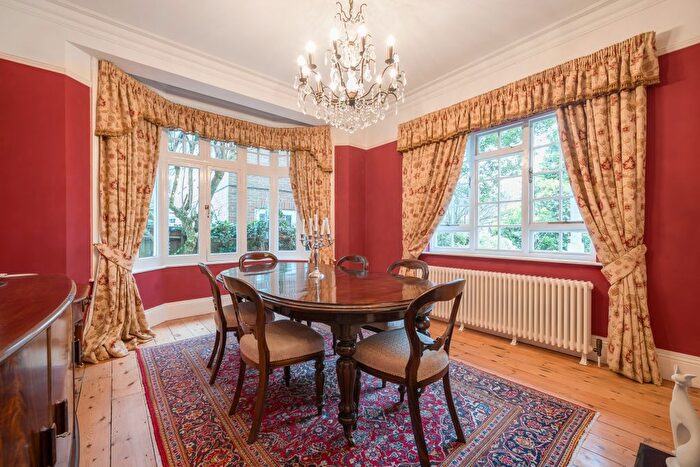 5 Bedroom Detached House For Sale In Westhall Road, Warlingham, CR6