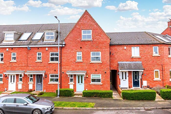 4 Bedroom Town House To Rent In Tyne Way, Rushden, NN10