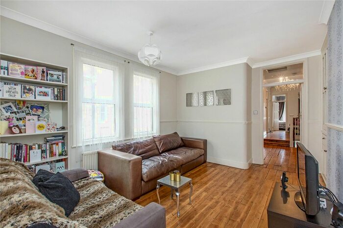 4 Bedroom Maisonette To Rent In Bonneville Gardens, London, SW4