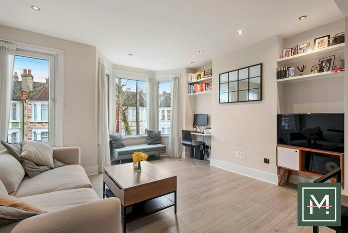 2 Bedroom Flat For Sale In Chapter Road, London, NW2