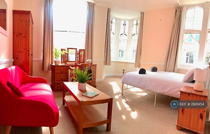 3 Bedroom Flat To Rent In Digby Chambers, Bournemouth, BH1