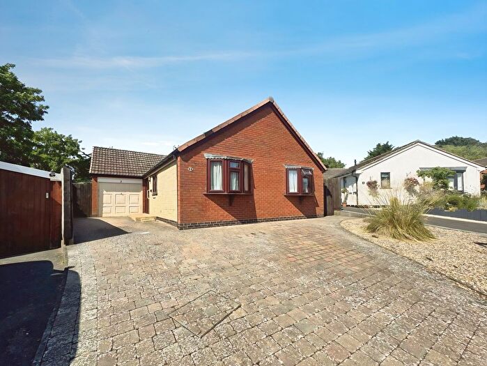 3 Bedroom Detached Bungalow For Sale In Manor Farm Close, Broughton Astley, Leicester, LE9