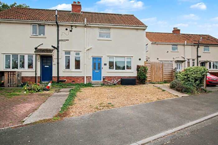 3 Bedroom Semi-Detached House For Sale In Grange Avenue, Street, BA16