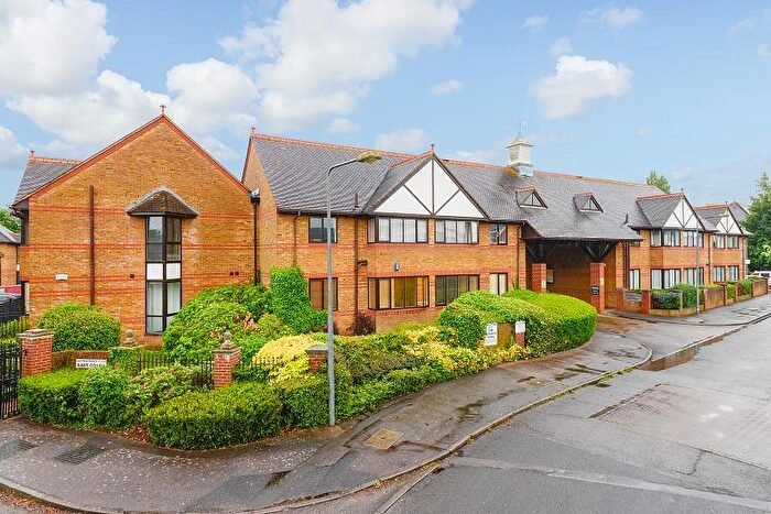 2 Bedroom Apartment To Rent In Worsfold Court, Maidstone, ME15