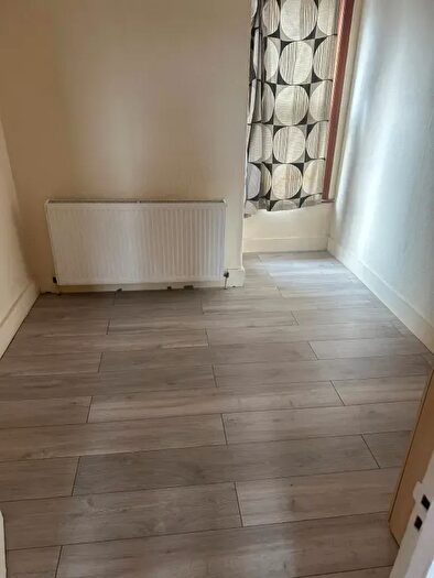 2 Bedroom Flat To Rent In Forty Lane, Wembley, HA9