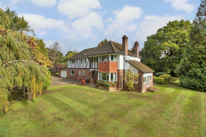 5 Bedroom Detached House For Sale In Egg Pie Lane, Hildenborough, Tonbridge, TN11