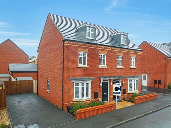 3 Bedroom Semi Detached House For Sale In Bannister Drive, Eagle Farm South, Milton Keynes, MK17