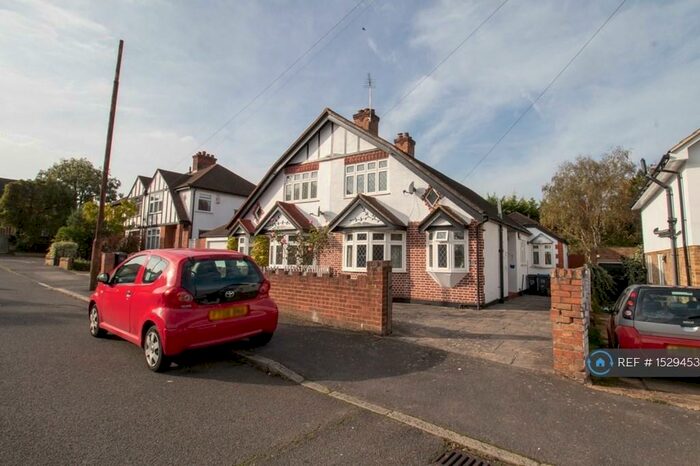3 Bedroom Semi-Detached House To Rent In Johns Lane, Morden, SM4