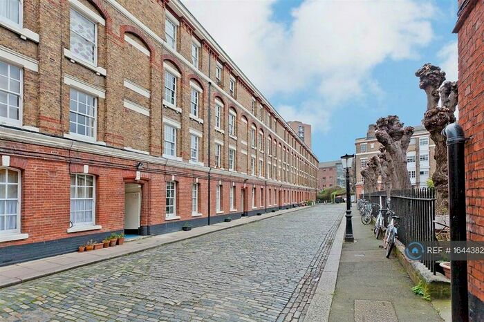 1 Bedroom Flat To Rent In Gibson Gardens, London, N16