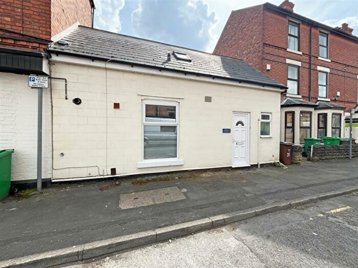 2 Bedroom Terraced Bungalow To Rent In Bunbury Street, Nottingham, NG2