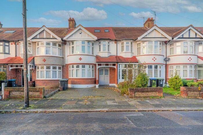 4 Bedroom Terraced House To Rent In Amberley Gardens, Enfield, EN1