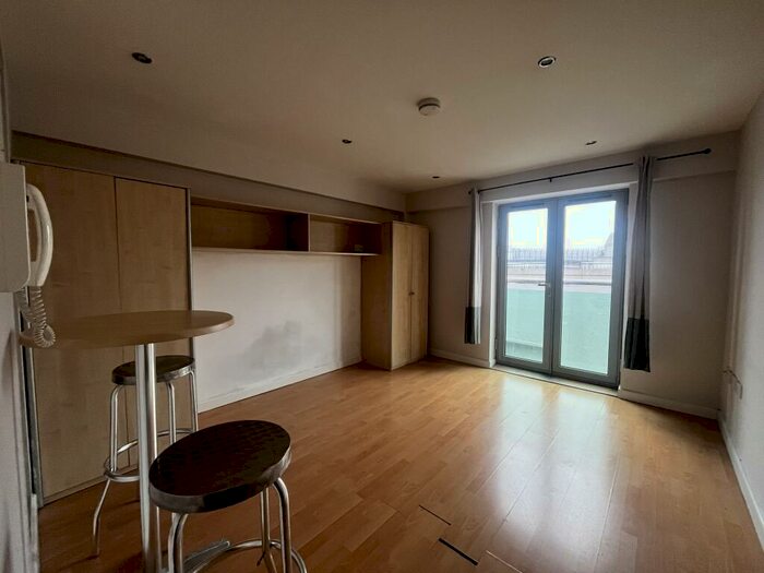 1 Bedroom Apartment To Rent In Regent Street, Plymouth, PL4