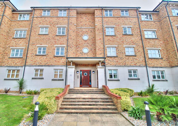 1 Bedroom Flat To Rent In Direct Sea Views, Ensenada Reef, Eastbourne, BN23