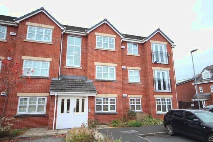 2 Bedroom Flat To Rent In Turnpike Close, Shawclough, Rochdale OL12