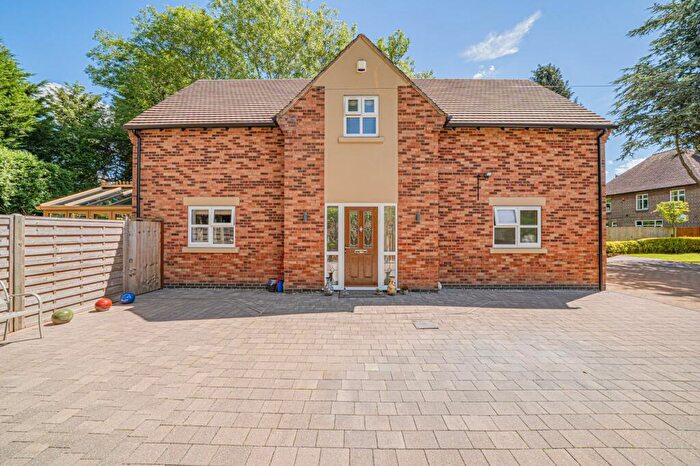 3 Bedroom Detached House For Sale In Warwick Road, Solihull, B91