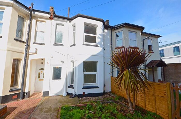 3 Bedroom Terraced House For Sale In Carnarvon Road, Bournemouth, BH1