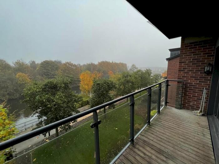 2 Bedroom Flat To Rent In Goodman Street, Hunslet, Leeds, LS10