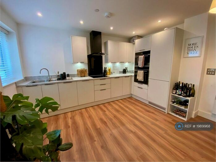 2 Bedroom Flat To Rent In Wilder Street, Bristol, BS2