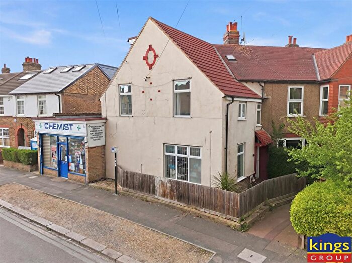 4 Bedroom End Of Terrace House For Sale In Rushbrook Crescent, London, E17