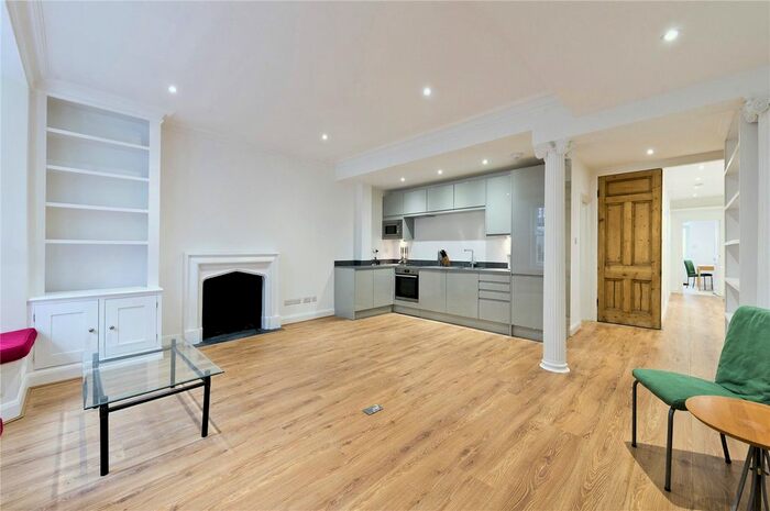 3 Bedroom Flat To Rent In Westgate Terrace, London, SW10