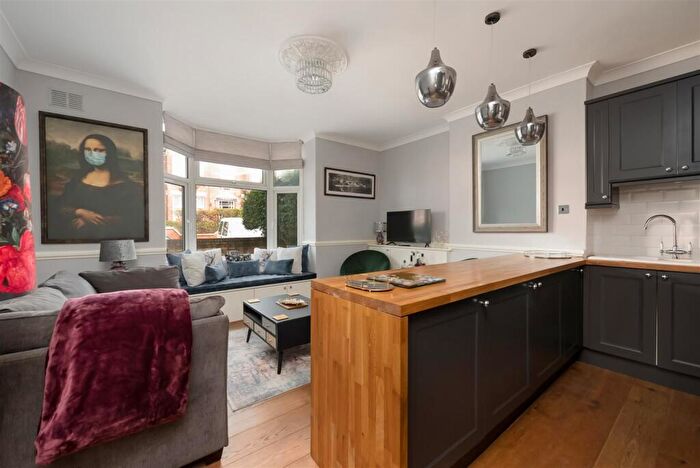 1 Bedroom Flat For Sale In Tankerton Road, Tankerton, Whitstable, CT5