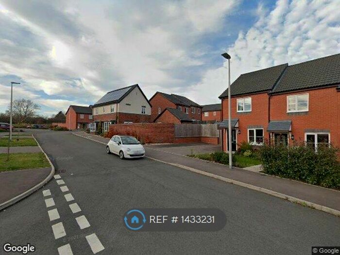 2 Bedroom Flat To Rent In Sydenham, Warwickshire, CV31