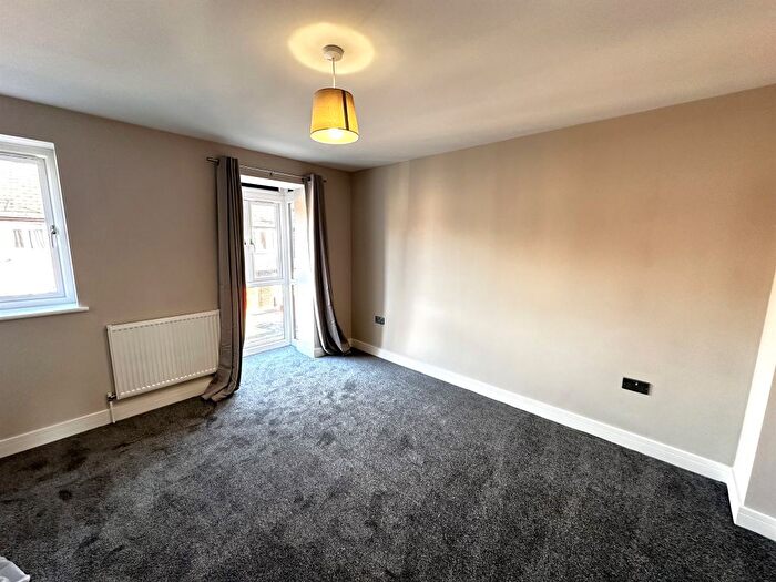 3 Bedroom Town House For Sale In Woodstock Street, Lincoln, LN1