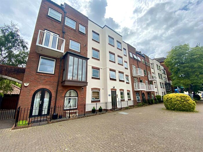 2 Bedroom Apartment To Rent In Harbourside, Merrick Court, BS1