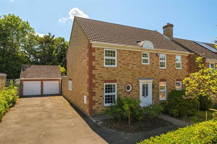4 Bedroom Detached House For Sale In The Hedgerow, Grove Green, Maidstone, ME14
