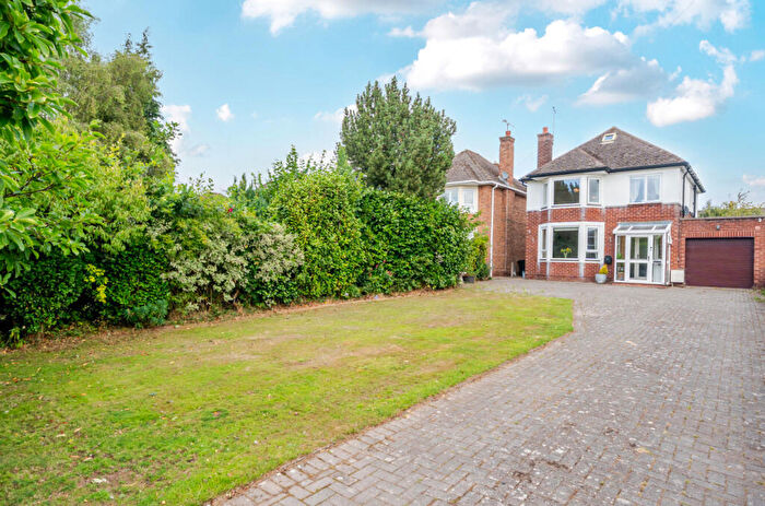 3 Bedroom Detached House For Sale In Wealstone Lane, Upton, Chester, CH2