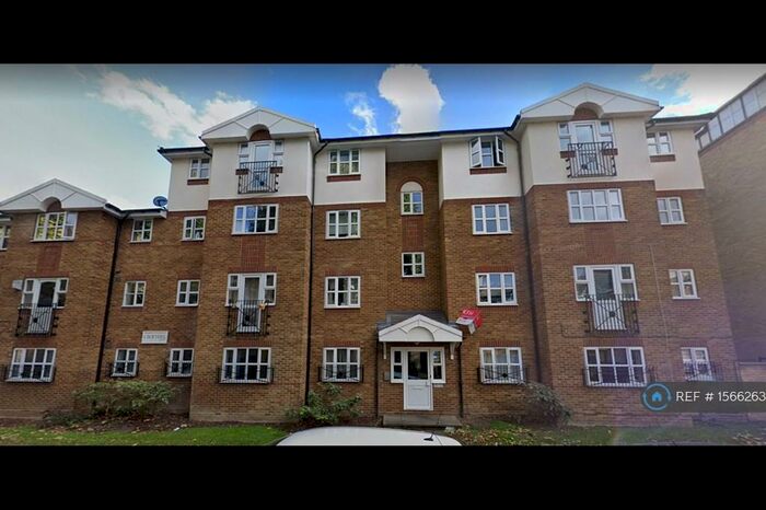 1 Bedroom Flat To Rent In Crofters Court, London, SE8