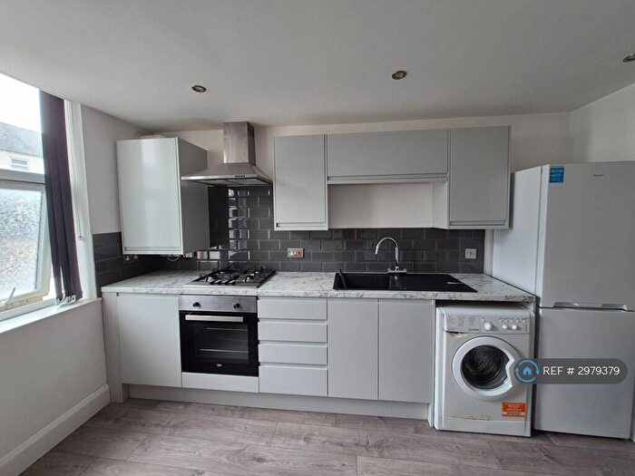 1 Bedroom Flat To Rent In Lower Cathedral Road, Cardiff, CF11