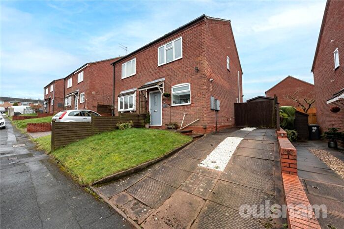 2 Bedroom Semi Detached House For Sale In Sheepcroft Close, Redditch, Worcestershire, B97
