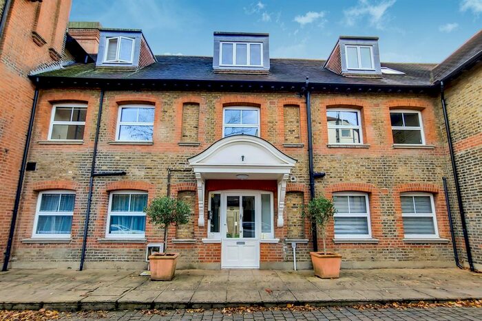 2 Bedroom Flat To Rent In Amherst Road, London, W13