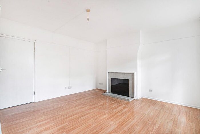 2 Bedroom Flat To Rent In Greystead Rd, Forest Hill, SE23