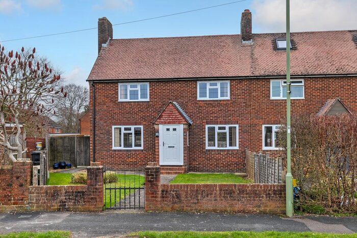 3 Bedroom Semi-Detached House To Rent In Willis Waye, Kings Worthy, Winchester, SO23