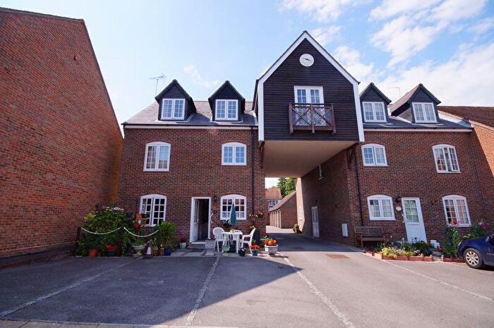 1 Bedroom Apartment To Rent In Frankland Terrace, Emsworth., PO10