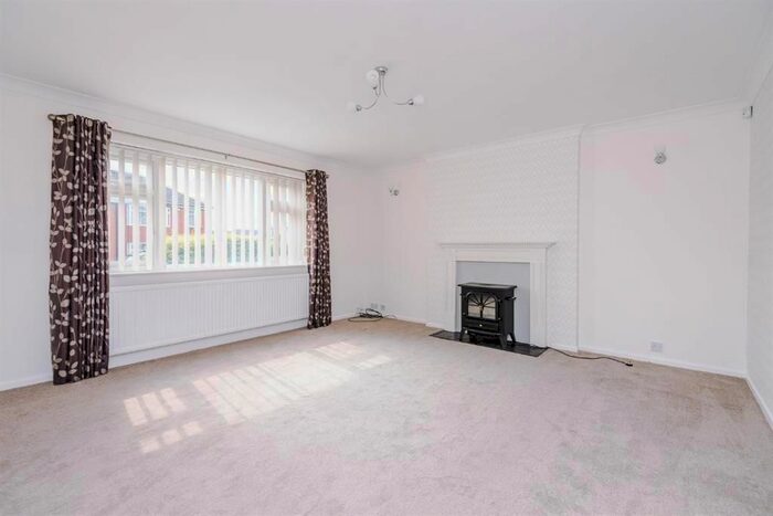 2 Bedroom Detached House To Rent In Hilton Lane, Worsley, Manchester, M28